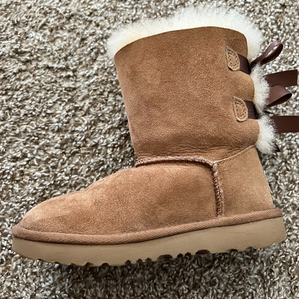 Little girl size 12 tall Bailey boots in chestnut